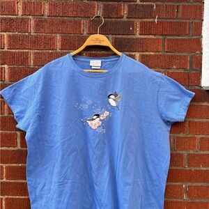 Grandma core 90’s embroidered bird blue t shirt